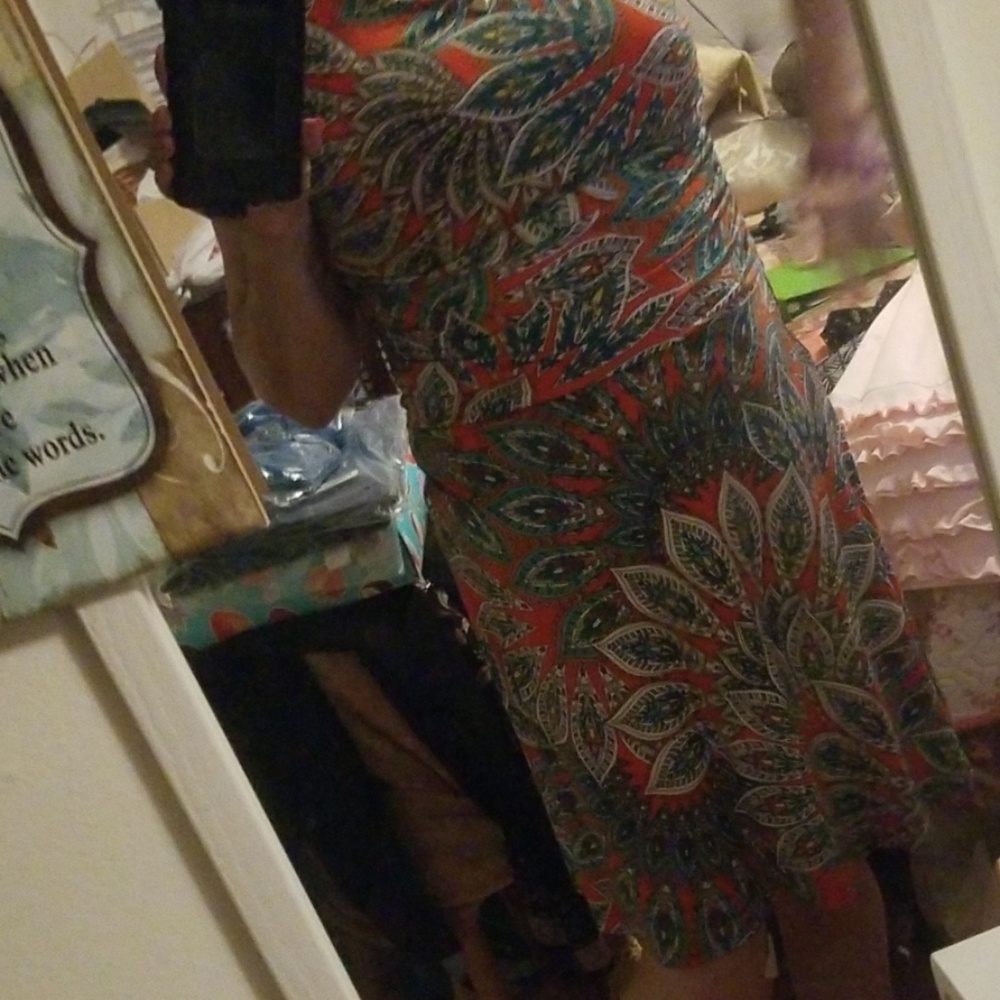 Dress. Pretty - Picture 2 of 4